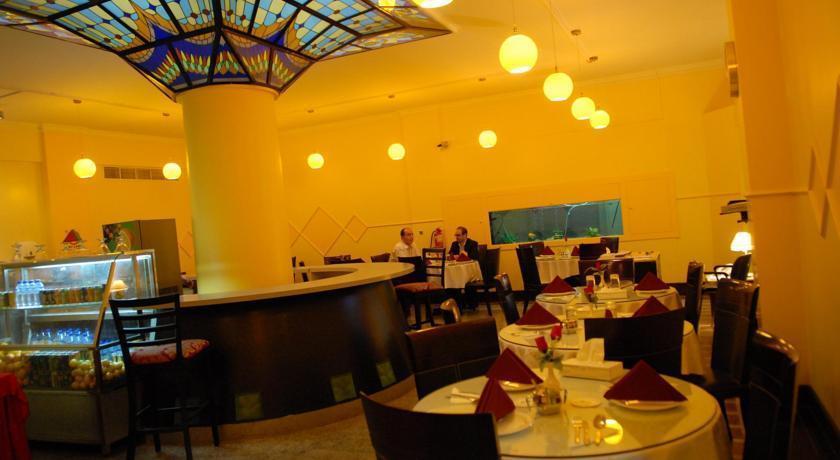 Deebaj Al Khabisi Plaza Aparthotel Dubai Exterior photo